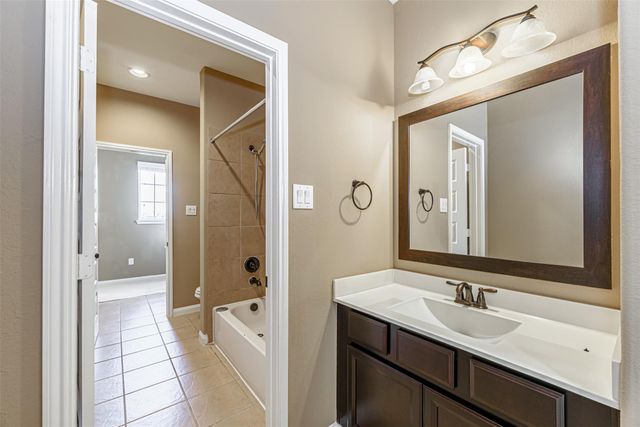 4607 Rockton Hills Lane, Sugar Land, TX 77479