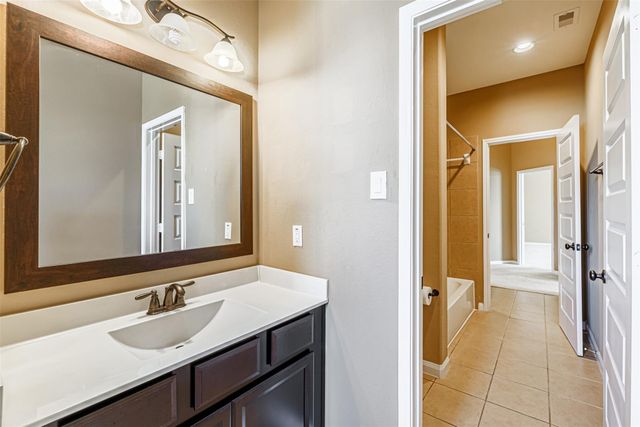 4607 Rockton Hills Lane, Sugar Land, TX 77479
