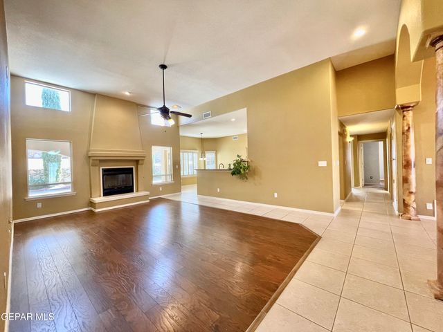 1472 Pioneer Ridge, El Paso, TX 79912