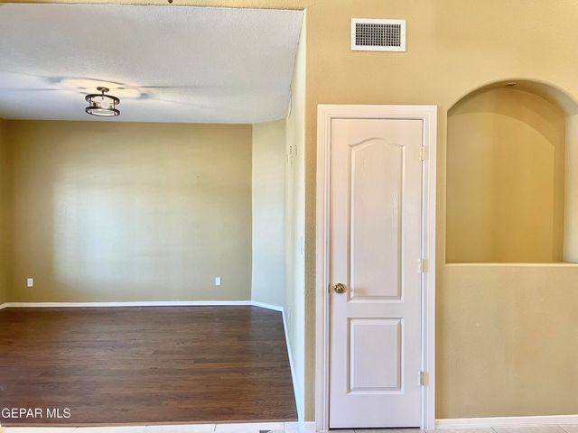 1472 Pioneer Ridge, El Paso, TX 79912