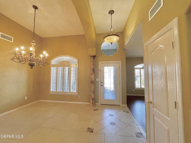 1472 Pioneer Ridge, El Paso, TX 79912