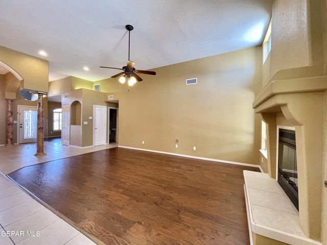 1472 Pioneer Ridge, El Paso, TX 79912