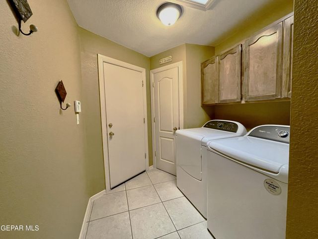 1472 Pioneer Ridge, El Paso, TX 79912