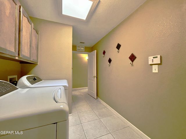 1472 Pioneer Ridge, El Paso, TX 79912