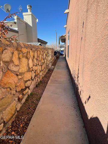 1472 Pioneer Ridge, El Paso, TX 79912