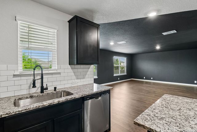 177 Sage Sparrow, San Antonio, TX 78253