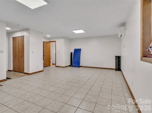 372 Shady Ridge Road, Waynesville, NC 28785
