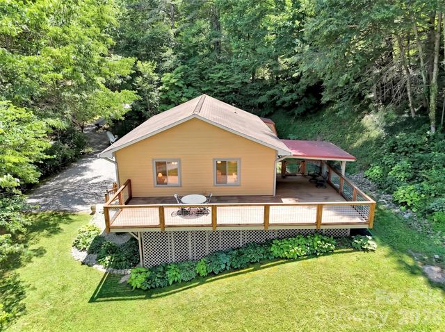 372 Shady Ridge Road, Waynesville, NC 28785