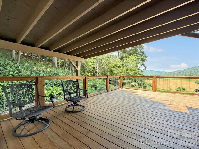 372 Shady Ridge Road, Waynesville, NC 28785