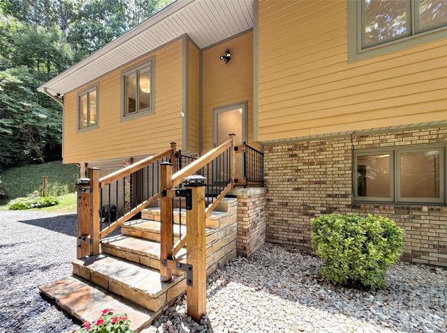 372 Shady Ridge Road, Waynesville, NC 28785