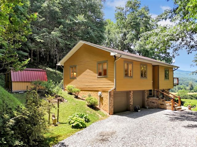 372 Shady Ridge Road, Waynesville, NC 28785