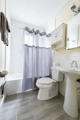 7 Connecticut Ave 1, Somerville, MA 02145