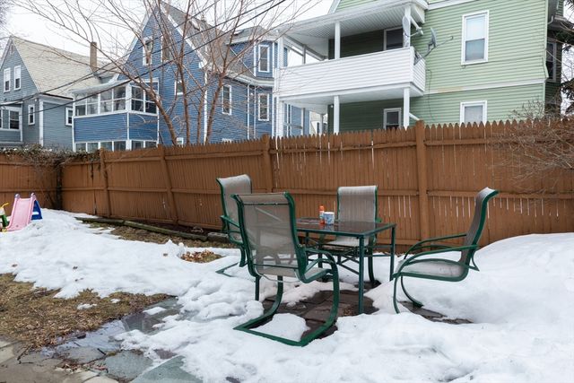 7 Connecticut Ave 1, Somerville, MA 02145