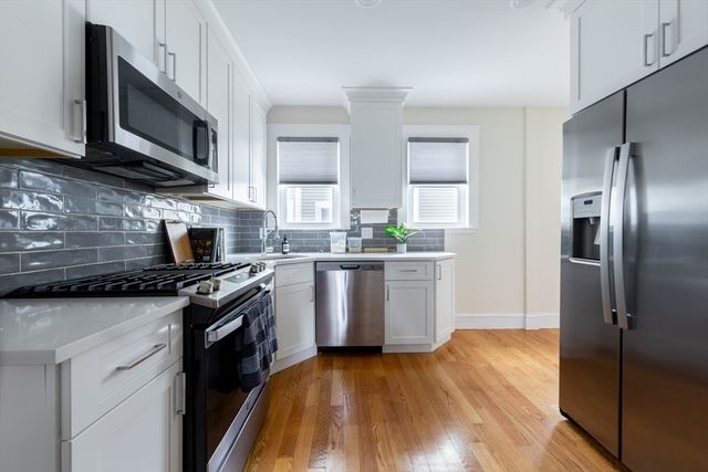 7 Connecticut Ave 1, Somerville, MA 02145