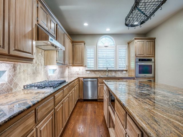 6428 Glenhollow Drive, Plano, TX 75093