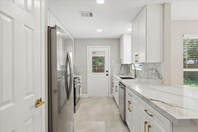 5309 Pennystone Way, Friendswood, TX 77546