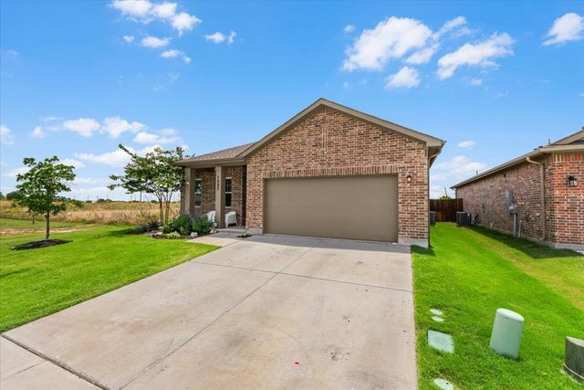 1537 Shadow Hawk Drive, Fort Worth, TX 76052