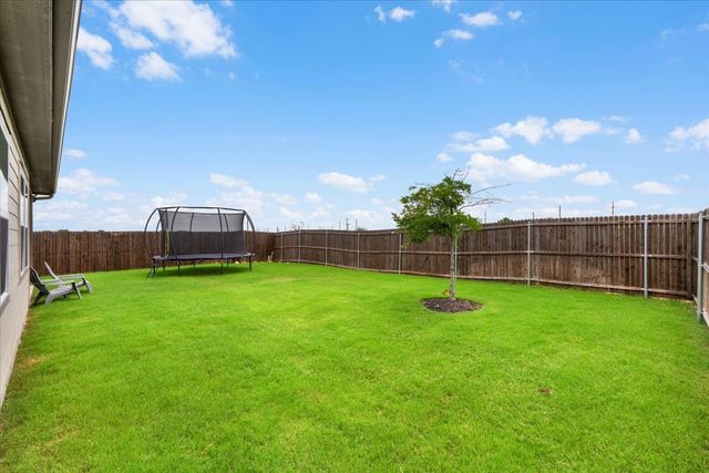 1537 Shadow Hawk Drive, Fort Worth, TX 76052