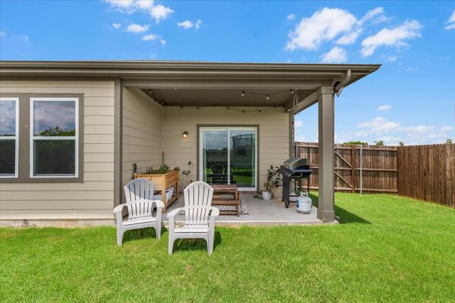 1537 Shadow Hawk Drive, Fort Worth, TX 76052