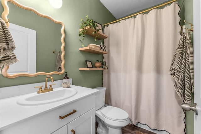 1537 Shadow Hawk Drive, Fort Worth, TX 76052