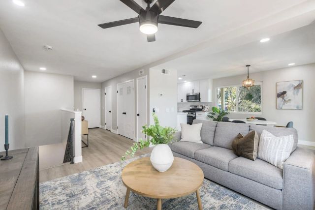 4228 Vista Del Rio Way 2, Oceanside, CA 92057