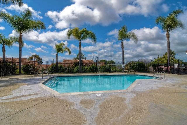 4228 Vista Del Rio Way 2, Oceanside, CA 92057