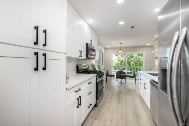 4228 Vista Del Rio Way 2, Oceanside, CA 92057