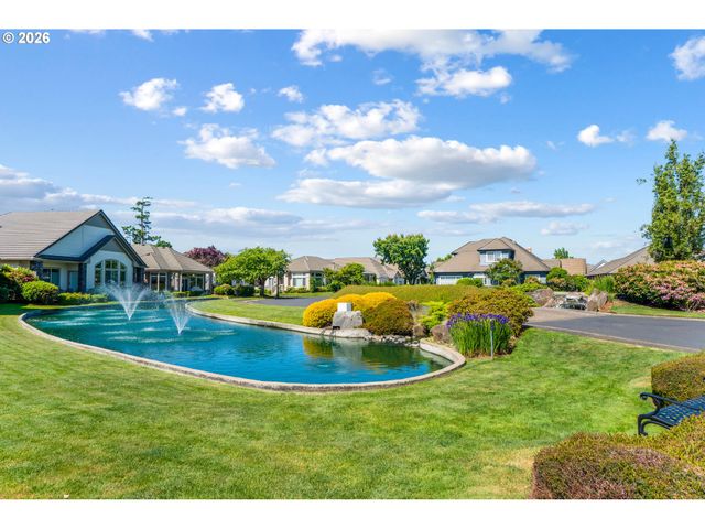 2030 LAKELAND Way, Eugene, OR 97408