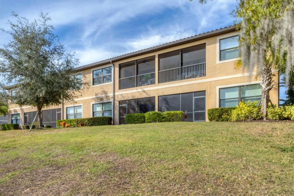 Image 36 of property listing at 13732 MESSINA LOOP 202, Bradenton, FL 34211