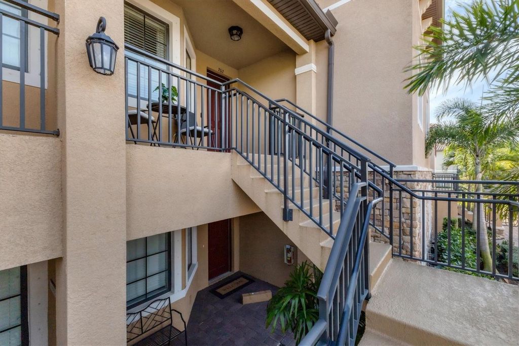 Image 7 of property listing at 13732 MESSINA LOOP 202, Bradenton, FL 34211