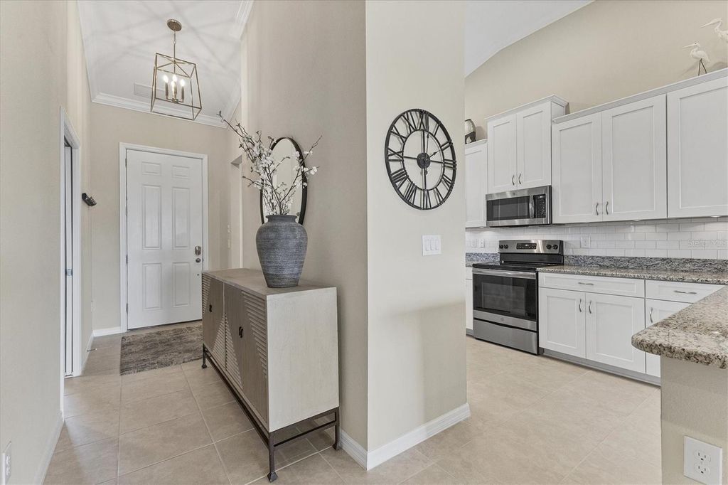 Image 10 of property listing at 13732 MESSINA LOOP 202, Bradenton, FL 34211