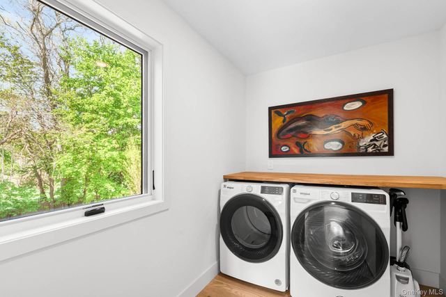 32 School Street, East Hampton, NY 11937