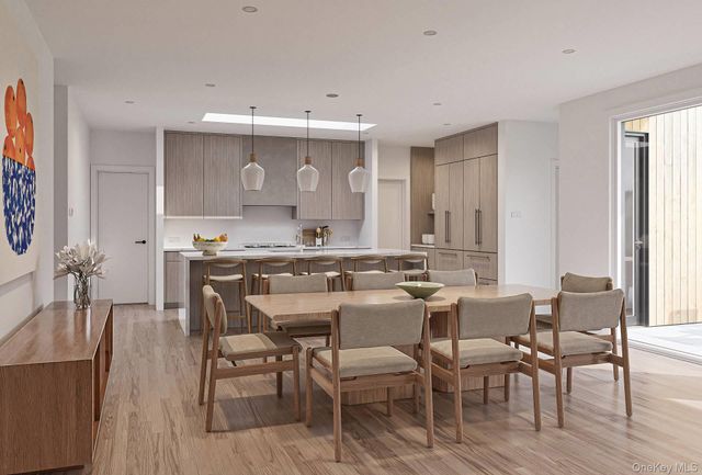 32 School Street, East Hampton, NY 11937