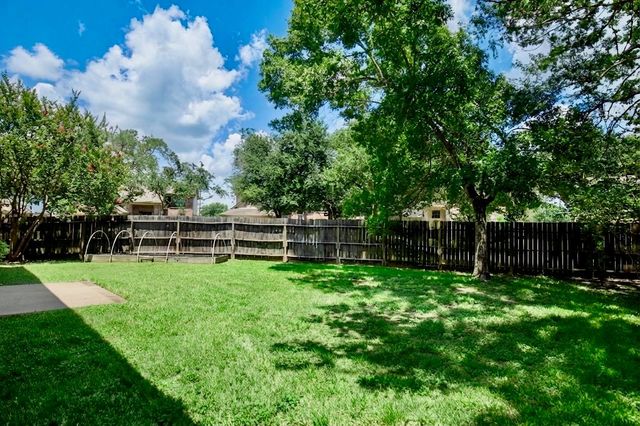 3007 Rimrock Drive, Missouri City, TX 77459