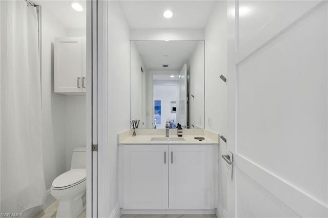 1135 3rd AVE S 303, Naples, FL 34102