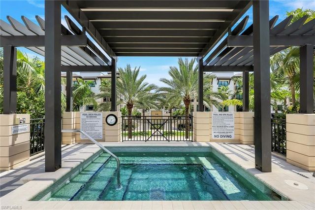 1135 3rd AVE S 303, Naples, FL 34102