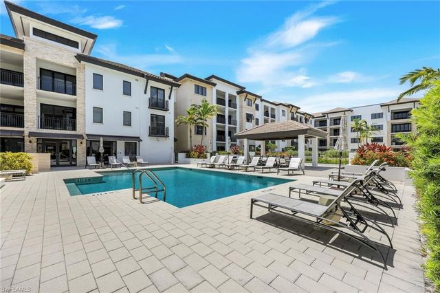 1135 3rd AVE S 303, Naples, FL 34102