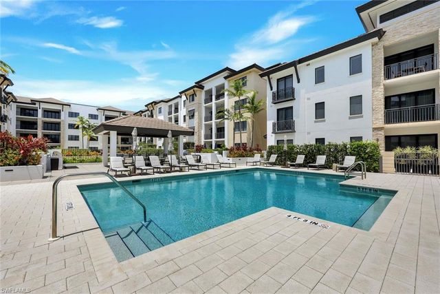 1135 3rd AVE S 303, Naples, FL 34102
