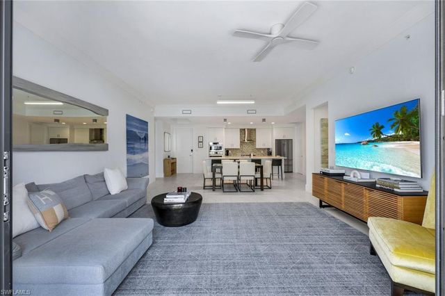 1135 3rd AVE S 303, Naples, FL 34102