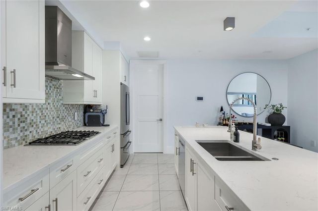 1135 3rd AVE S 303, Naples, FL 34102