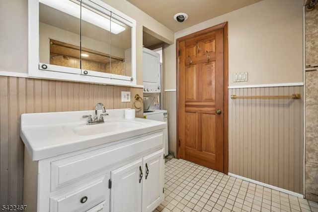 158 Palisade Rd, Elizabeth City, NJ 07208