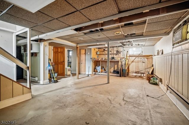 158 Palisade Rd, Elizabeth City, NJ 07208