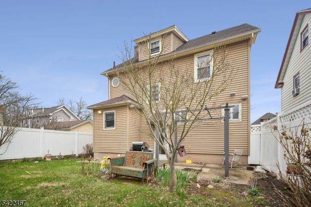 158 Palisade Rd, Elizabeth City, NJ 07208