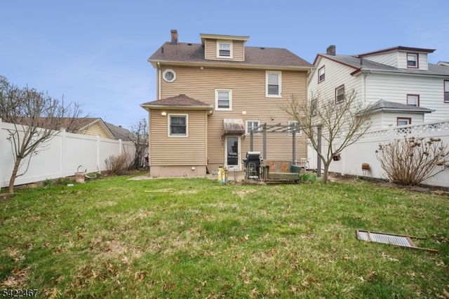 158 Palisade Rd, Elizabeth City, NJ 07208