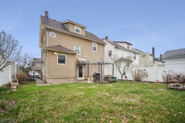158 Palisade Rd, Elizabeth City, NJ 07208