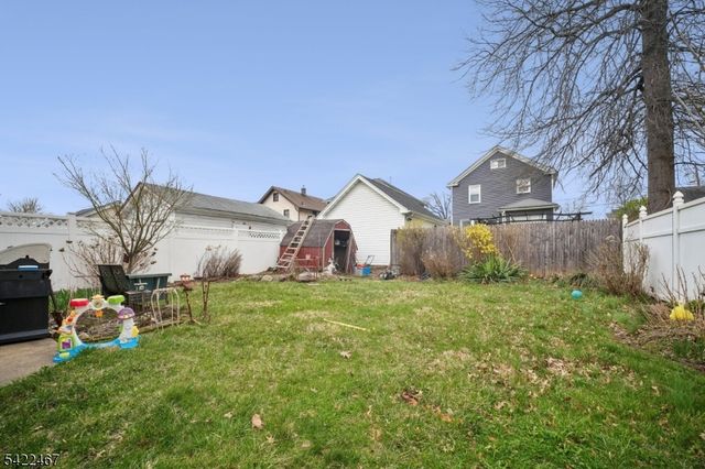 158 Palisade Rd, Elizabeth City, NJ 07208