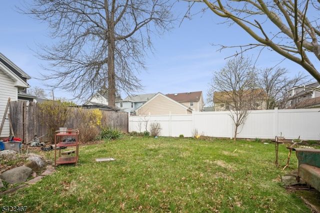 158 Palisade Rd, Elizabeth City, NJ 07208