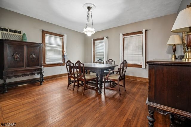 158 Palisade Rd, Elizabeth City, NJ 07208