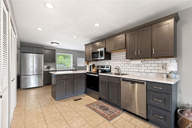 1003 Heathwood Drive, Englewood, OH 45322