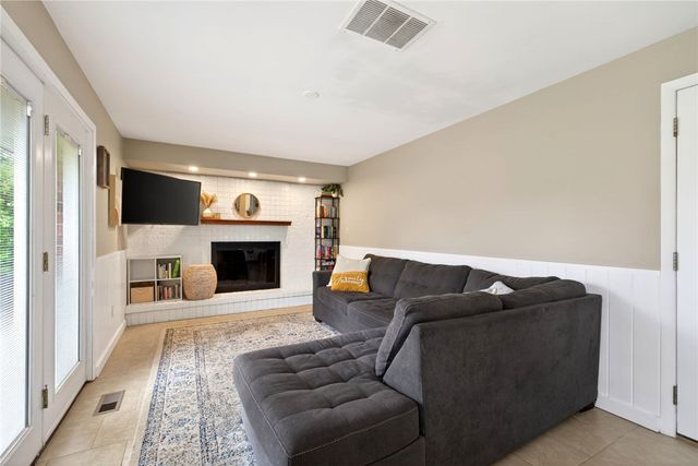 1003 Heathwood Drive, Englewood, OH 45322